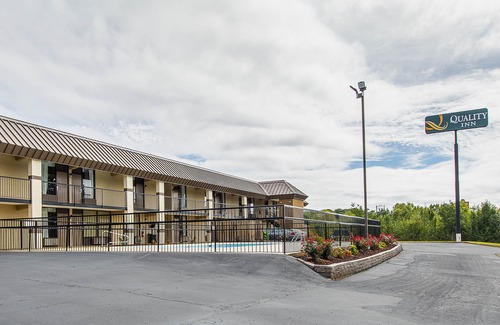 Forest City Hotel | Quality Inn