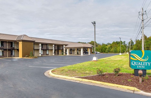 Forest City Hotel | Quality Inn