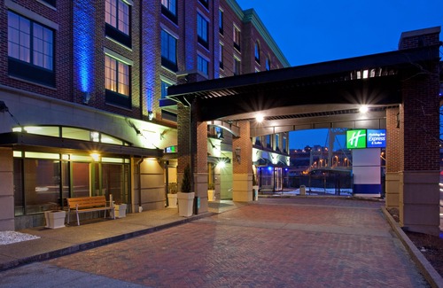 South Side Flats Hotel | Holiday Inn Express Hotel & Suites Pittsburgh-South Side, an Ihg Hotel
