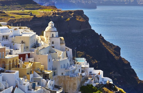 Fira Hotel | On the Cliff