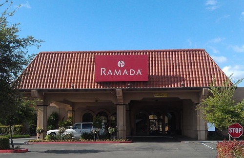Raisin Hotel | Ramada by Wyndham Fresno North