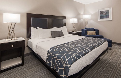 Avoca Hotel | Best Western Plus Wilkes Barre-Scranton Airport Hotel