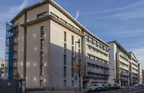 Miroir - Batignolles Hotel | Zenitude Hôtel-Résidences le Mans Novaxis