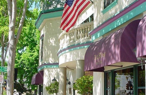 Pleasanton Hotel | The Rose Hotel