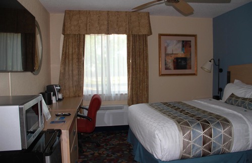 Stevens Point Hotel | Baymont by Wyndham Stevens Point