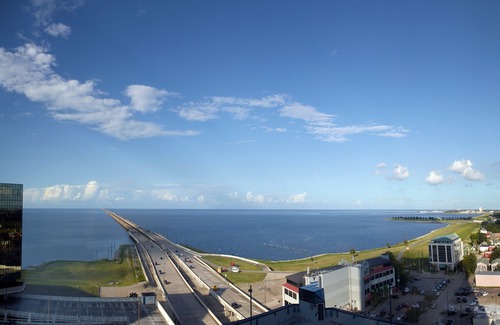 Metairie Hotel | New Orleans Marriott Metairie at Lakeway