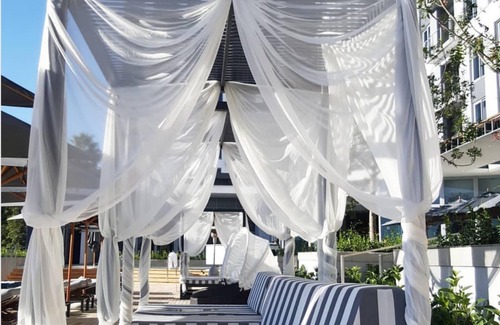 Sandown Hotel | The Capital on The Park