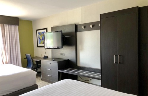 Great Barrington Hotel | Holiday Inn Express Great Barrington, an Ihg Hotel