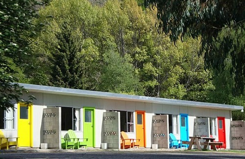 Lake Hawea Hotel | The Camp - Lake Hawea