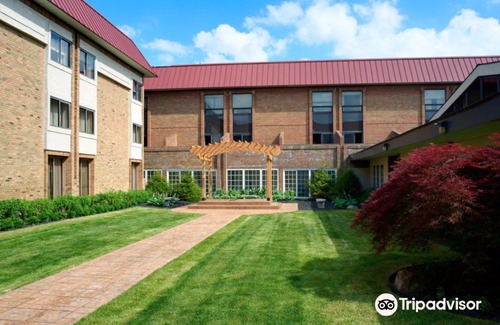 Bryant Pattengill West Hotel | The Kensington Hotel