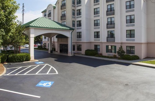 Winston - Salem Hotel | Comfort Suites Hanes Mall