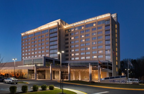 Linthicum Heights Hotel | Hilton Baltimore BWI Airport