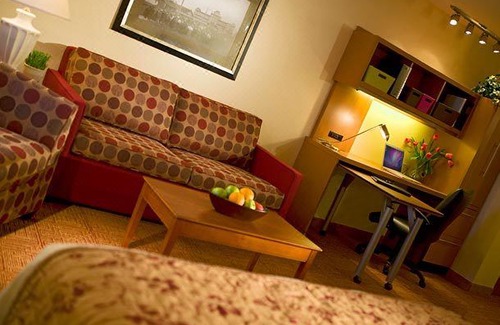 Livonia Hotel | TownePlace Suites by Marriott Detroit Livonia