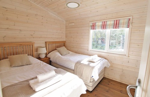 Alford Cabin | Lodge with one double and two twin.