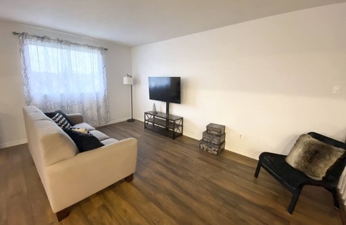 Welland House | Beautiful and Cozy House - Close to attractions!