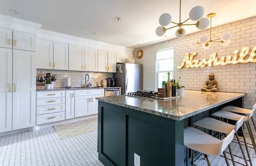 Greenwood House | Location-Location in EAST NASHVILLE. HOT TUB & lots of amenities!