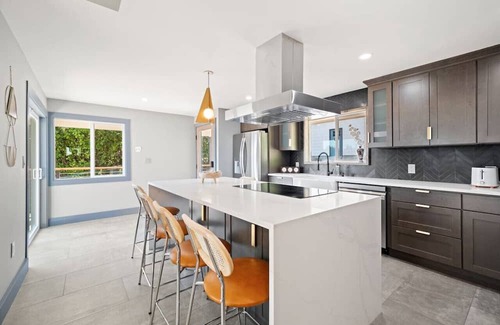 Lakewood Villa | Casa Cielo NEW! Steilacoom Lakefront Retreat
