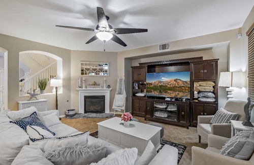 Lake Elsinore House | Kimberlys chandelier château Salt Water Pool & NEW Hot Tub