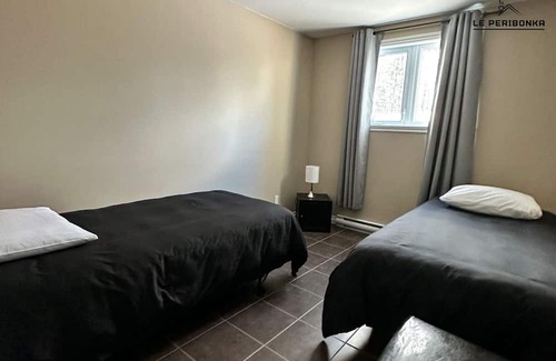 Lamarche Ski Chalet | Le Bassin, le Péribonka. Venez Respirer L'air Frais de la Montagne !