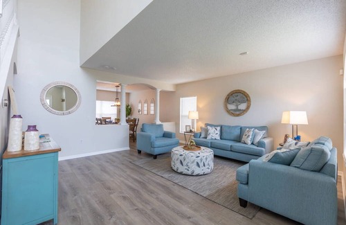 Poinciana House | Getaway & Comfy House w/ Pool!