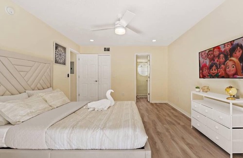 Royal Palm Bay Apartment | Orlando/Disney Renovated Bright 3br Condo With Pool near Disney
