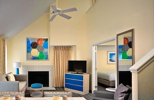 East Colorado Springs House | Prime Location! On-site Pool and Pet Friendly Property, Near Cheyenne Mountain