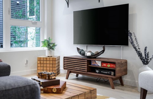 Old Ballard House | Modern Industrial Home in Ballard, Walk Score 95 to Ballard Downtown!