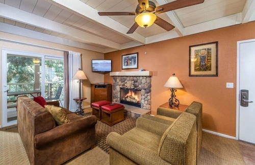 Lake Arrowhead Resort | Lake Arrowhead Chalets - 3 Bedroom W/ Full Kitchen/ Sleeps 8