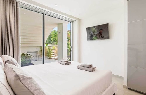 La Cala de Mijas Villa | Homerez - 10 m away from the beach! Big villa for 10 ppl. with swimming-pool