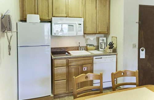June Lake House | 2 Bedroom/1 Bath at June Lake - close to Mammoth