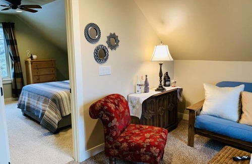 Selah House | Lookout View Suite-Private LV, Bdrm, Bath in Family Home