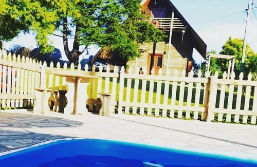 Vila da Trinta Hotel | POUSADA CHALE ESTANCIA OURO VERDE