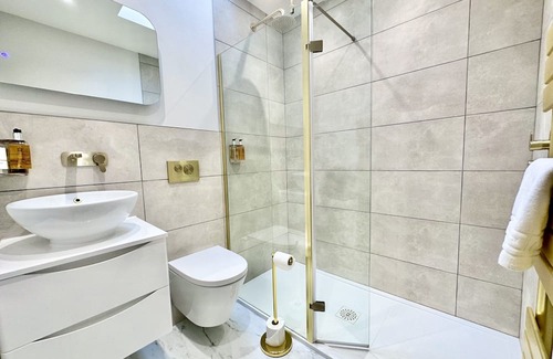 Ripon House | 6 The Feather central Ripon