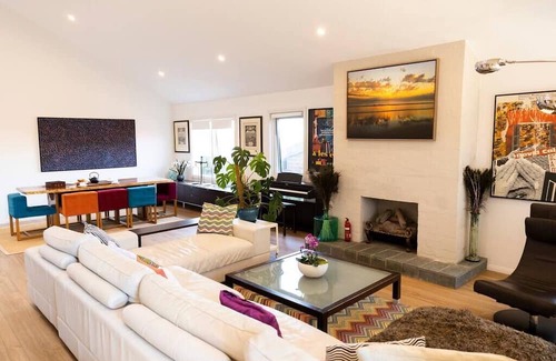 Maroubra House | Resort Style home close to Beach with Pool & Sauna