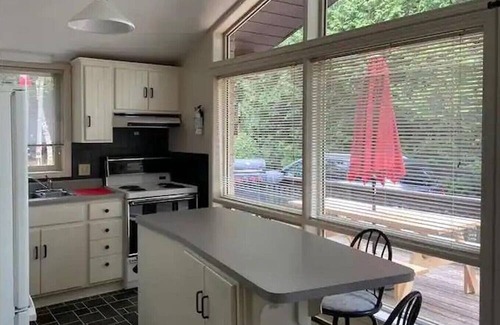 Tobermory Cottage | Escape to serenity: Discover our idyllic Downtown Cottage Rentals