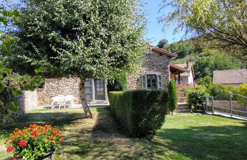 Saint-Poncy Cottage | Gite Saint-Poncy, 3 bedrooms, 6 persons