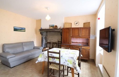 Leyvaux Cottage | Gite Leyvaux, 2 bedrooms, 4 persons