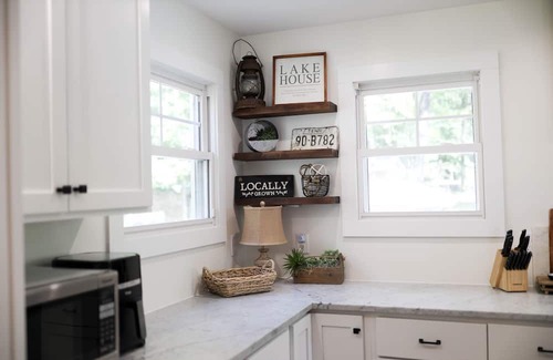 Ten Mile House | Beautiful, Modern Lakehouse on Watts Bar Lake