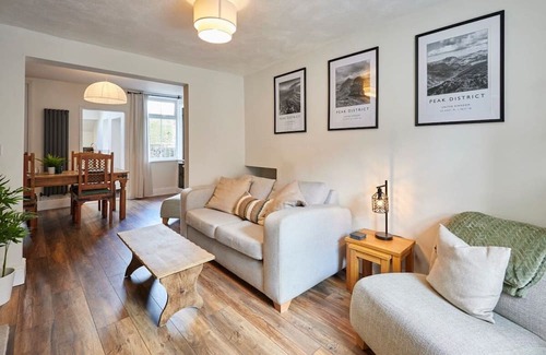 Matlock House | Host & Stay | Church View Cottage
