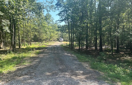 Starkville RV Rental | Campsite out of Starkville Mississippi. Great for MSU Games and Activities.