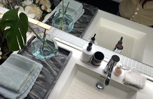 Gastown Apartment | Urban Zen Studio suite - a cozy Central-city retreat