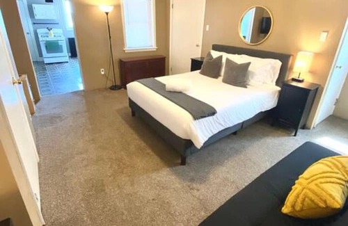 South Side Slopes Apartment | ✨Million Dollar View ✨Spacious Studio✨‼️🌆