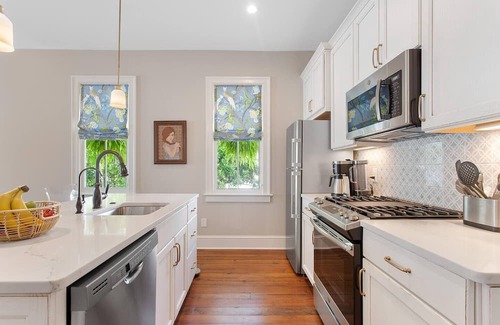 French Quarter Apartment | Dianna Browns Place | Historic District