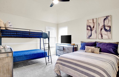 Frisco House | Westside Contemporary 3Bd/2B near Toyota Stadium/ The Star / PGA