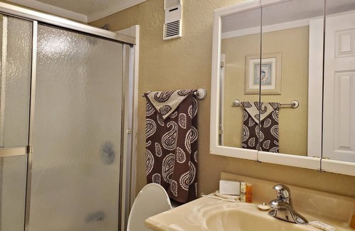 Lenox Park Condo | Your Slice of Paradise! Spectacular Views of Ocean, Beach, City on 8th Floor-Smart TV-DVD-FREE WIFI!