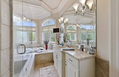Kiln House | Entire House w/ indoor/outdoor pool and hot tub- Diamondhead, MS