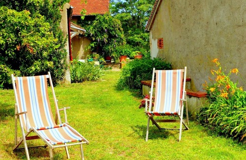 Lurcy-Levis Cottage | Gite Lurcy-Lévis, 1 bedroom, 3 persons