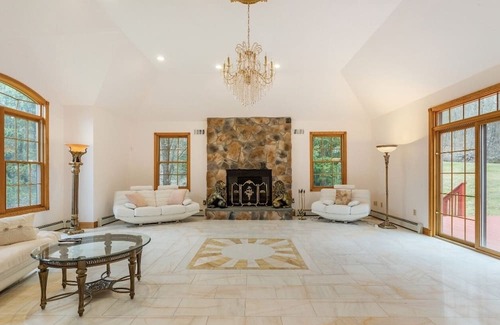 Monroe Villa | Villa Verde B&B, bsm, Greenwood Lake NY