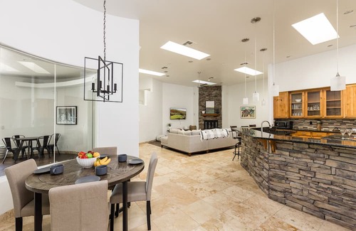 Pinnacle Peak House | Desert Dreamland - Pool&Spa- Sports Court & more!