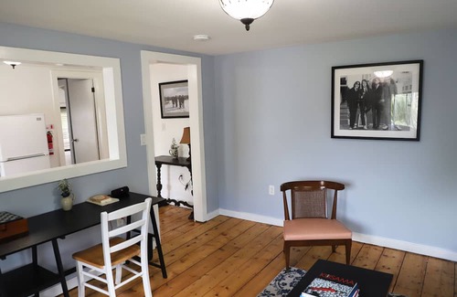 Palenville Apartment | Leaf Peeping Apartment in the Kaaterskill Clove